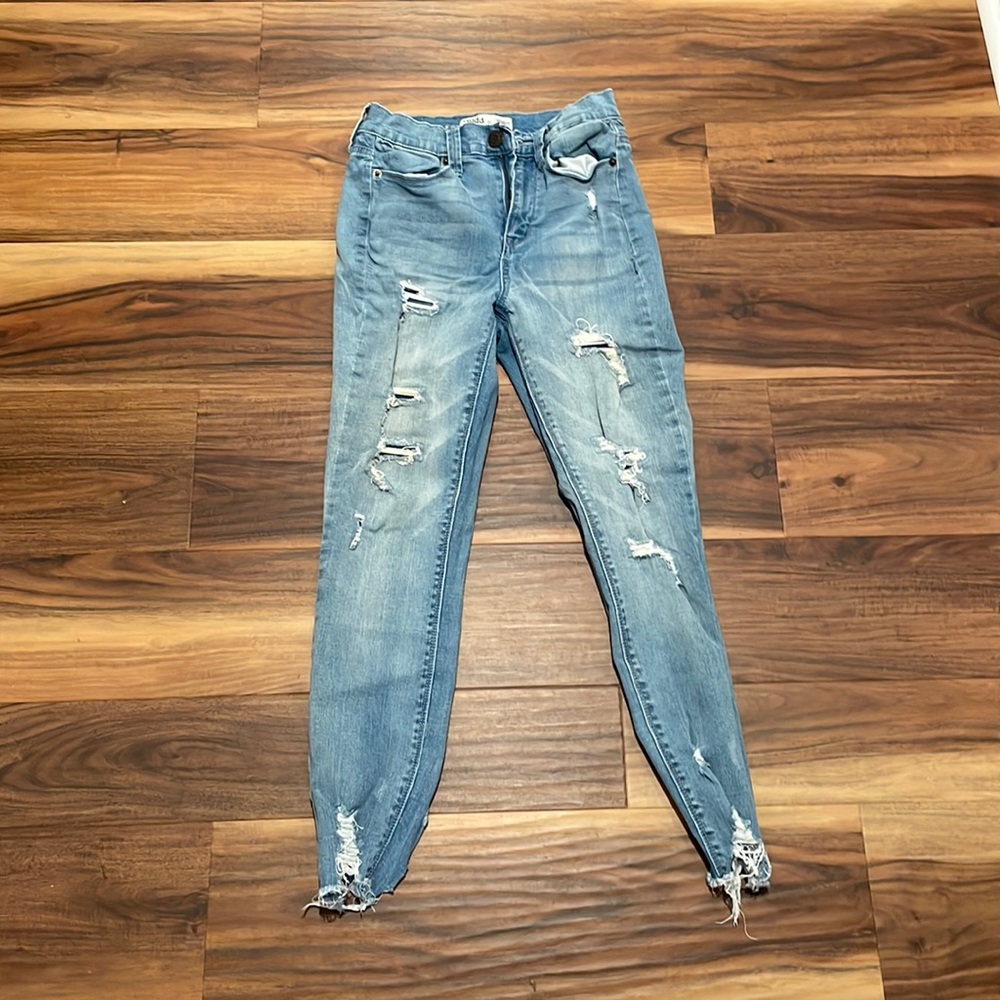 Mudd high rise ankle jeggings with rips in the legs